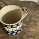 Mug en grès émaillé bleu de Bolesławiec H9,5 D11