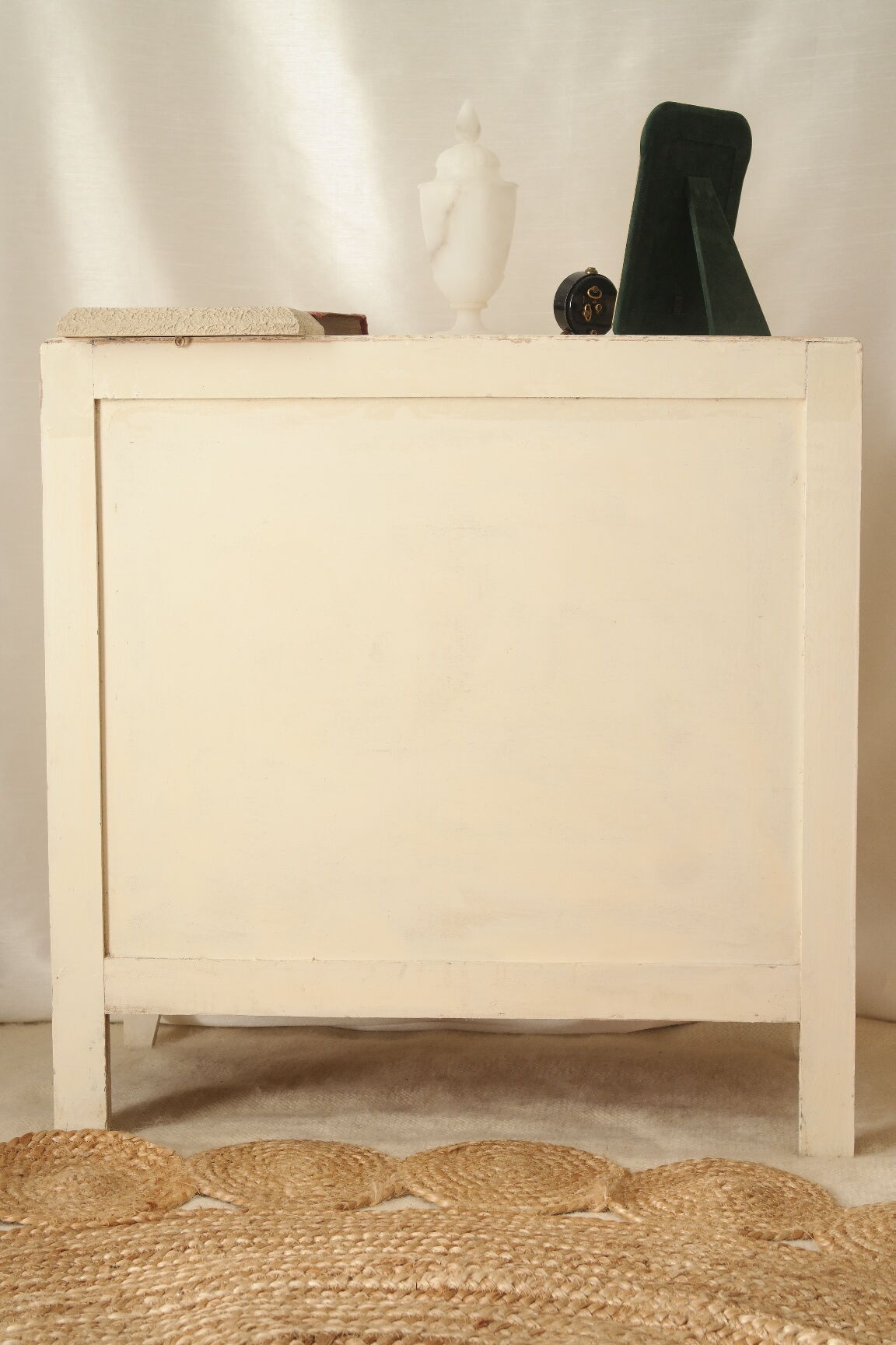 Commode art déco blanche patinée