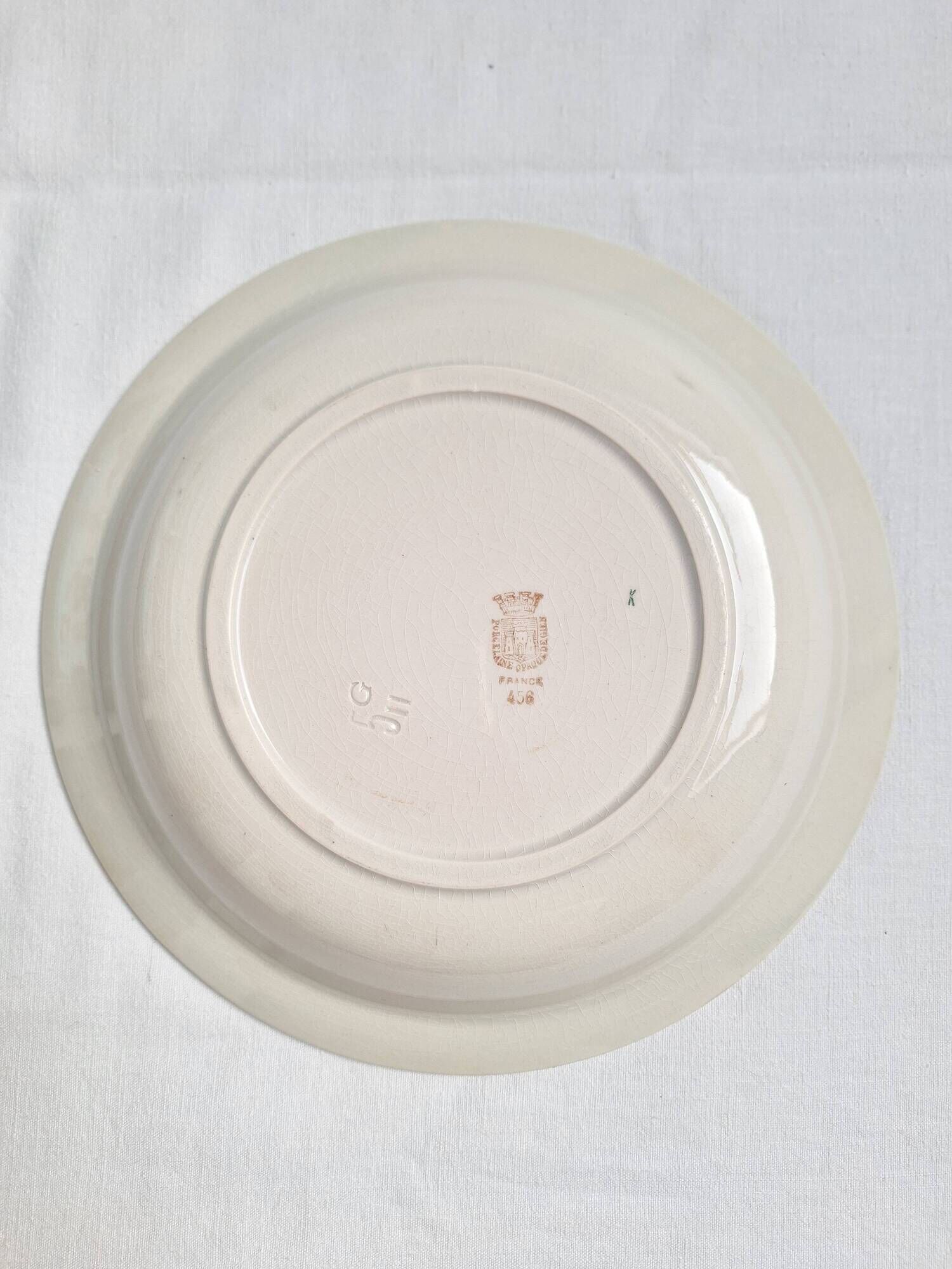 Shallow dish Gien orange and black model 456
