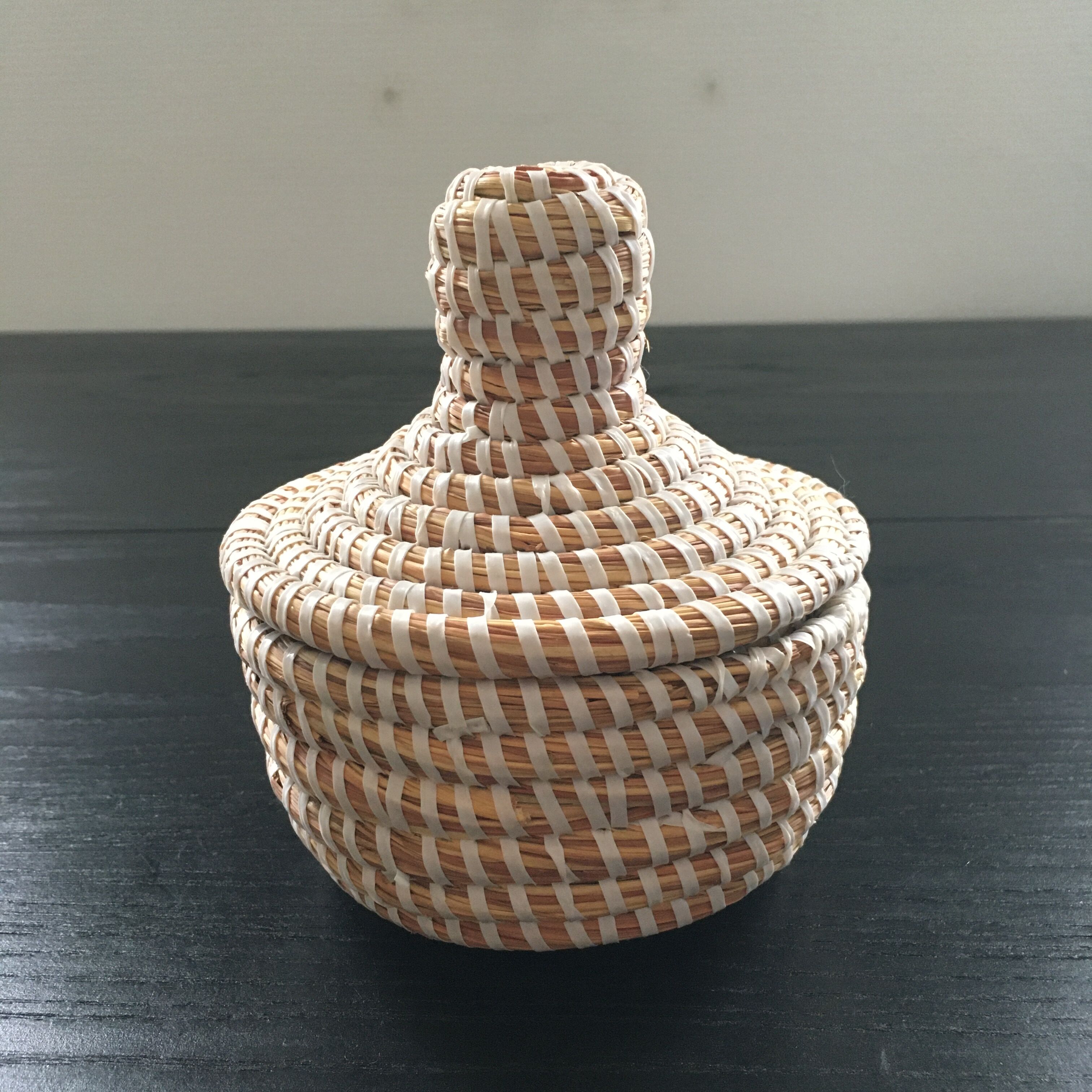 Braided straw box