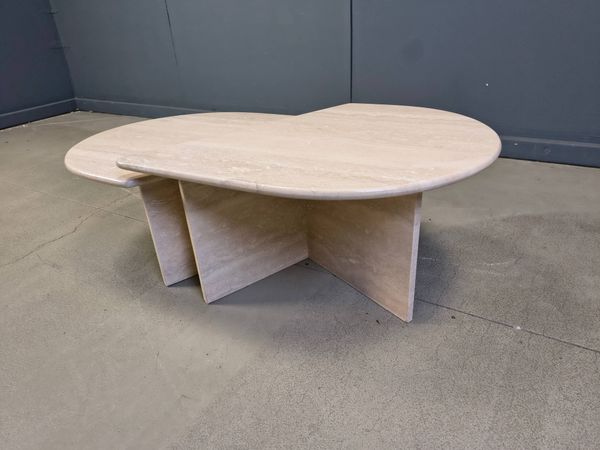 Paire de tables basses en travertin vintage ou tables d'appoint, années 1970