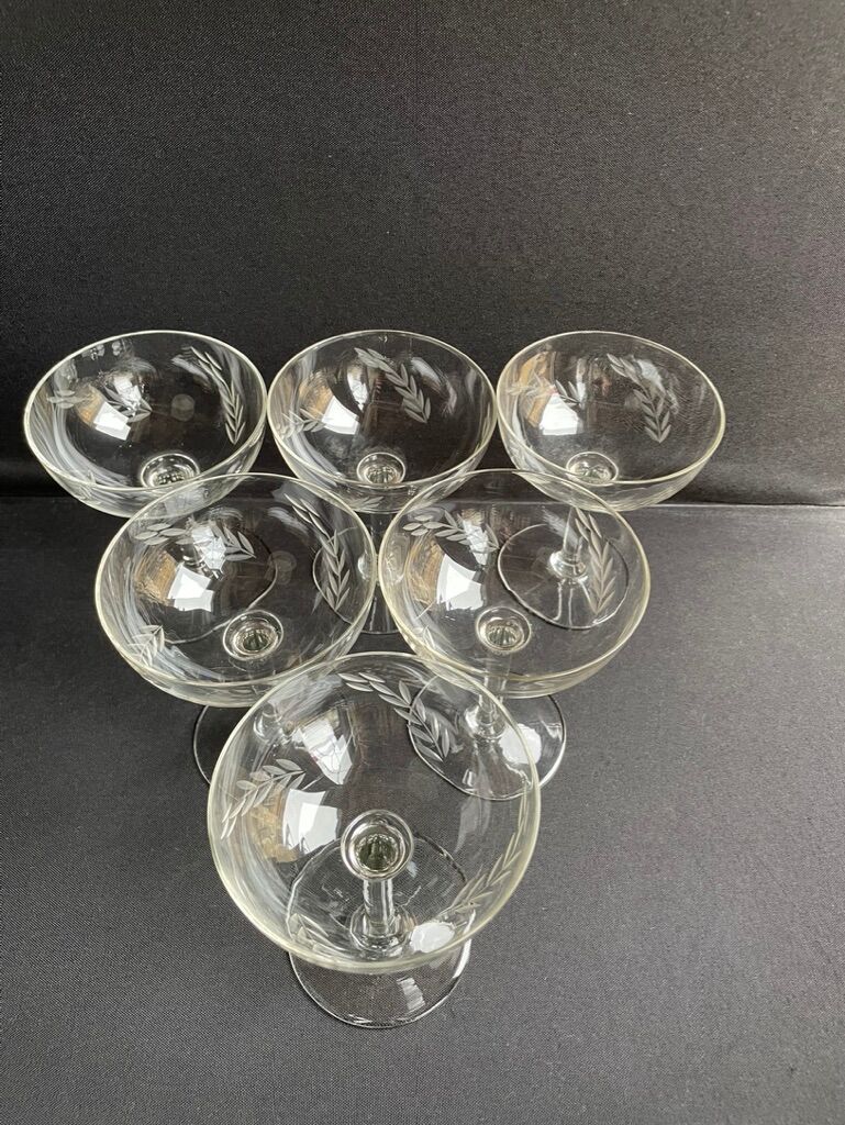 6 champagne glasses in 1/2 crystal blown and cut – Early twentieth century