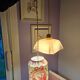 Suspension abat jour en toile de Jouy et opaline drapée rose