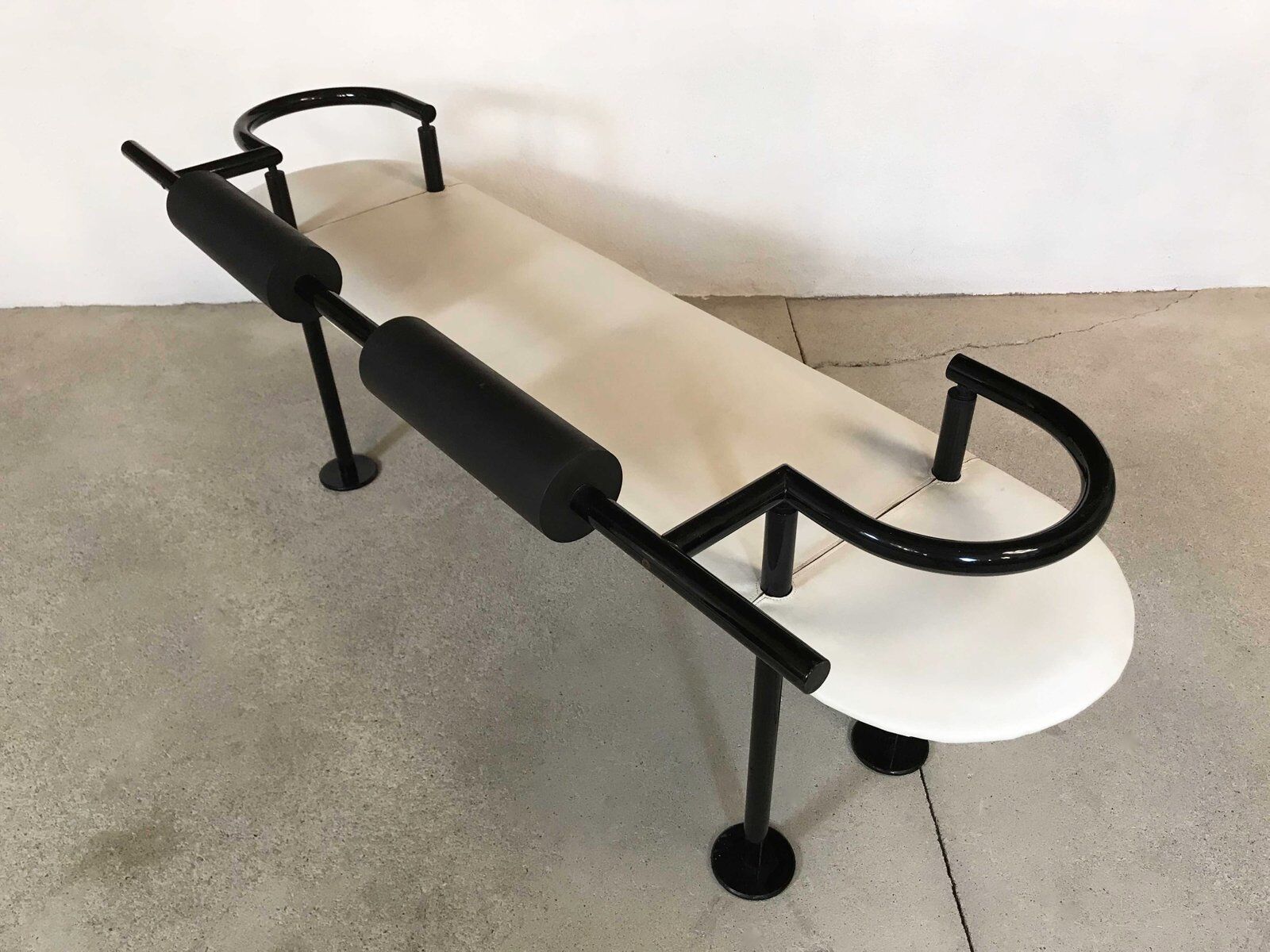 Postmodern Italian leather bench by Cy Mann for Polflex, 1980s