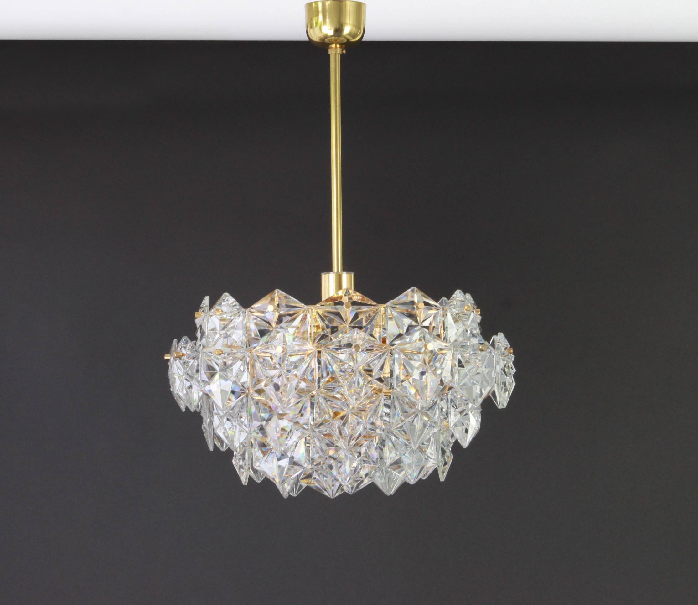 Chandelier in gilded brass and crystal glass by Kinkeldey, Germany, 1970s.