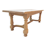 Farm table