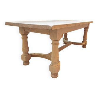 Farm table