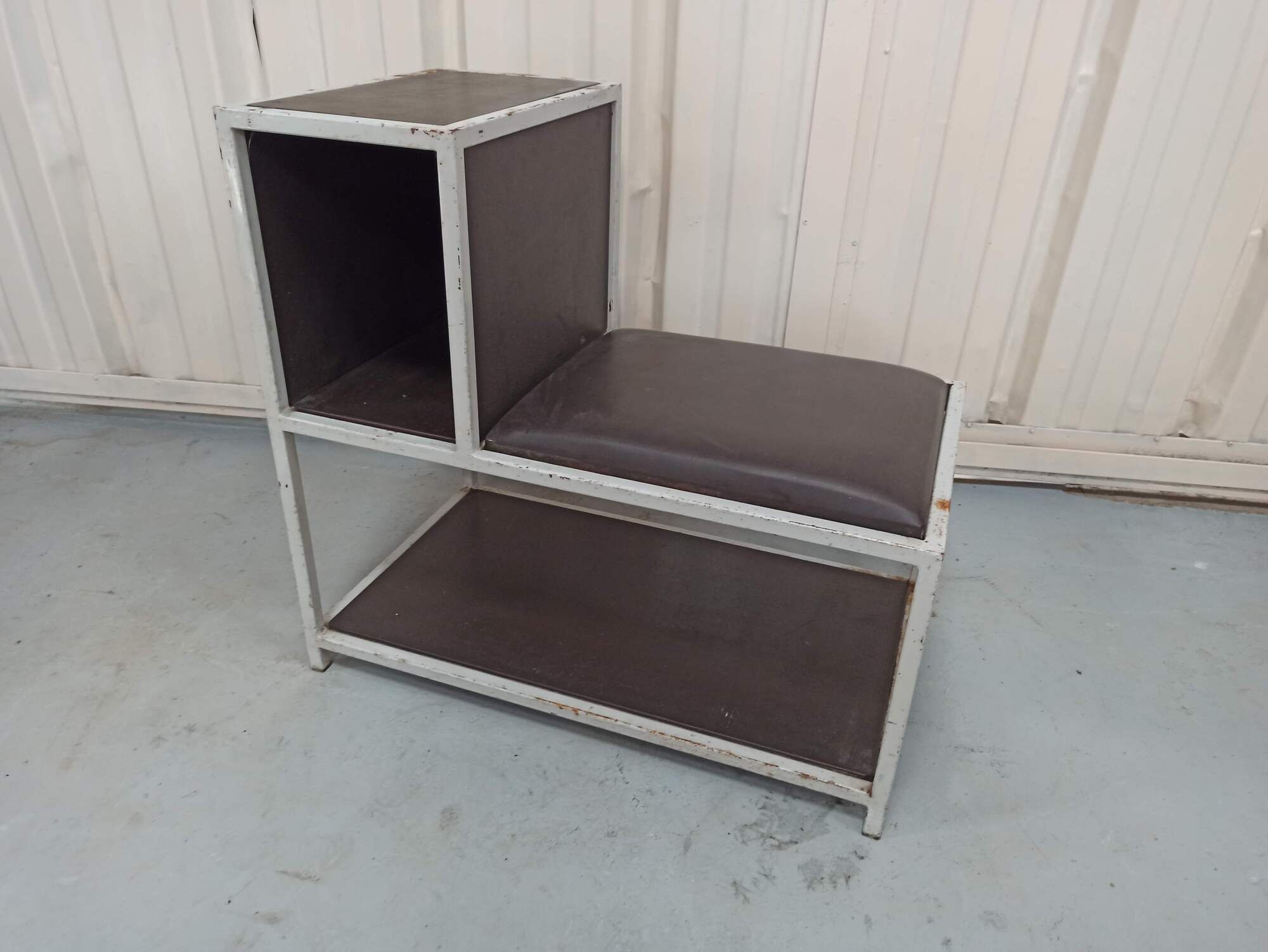 Professional furniture shoe store stool seat chair skai and iron
