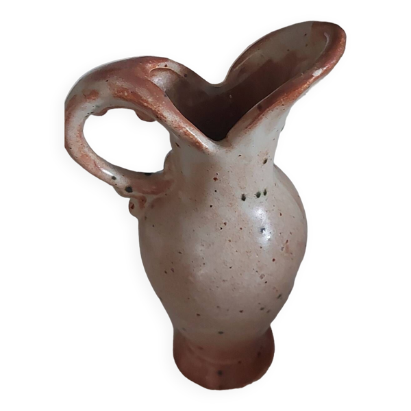 Carafe avec une anse élégante signée Vallauris