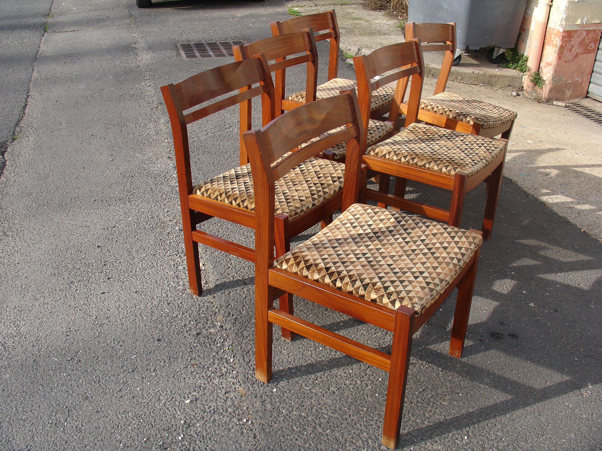 Série de 6 chaises en Pao Rosa vers 1950-60