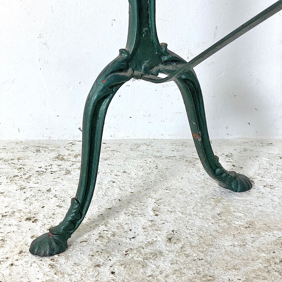 Vintage bistro table 50's