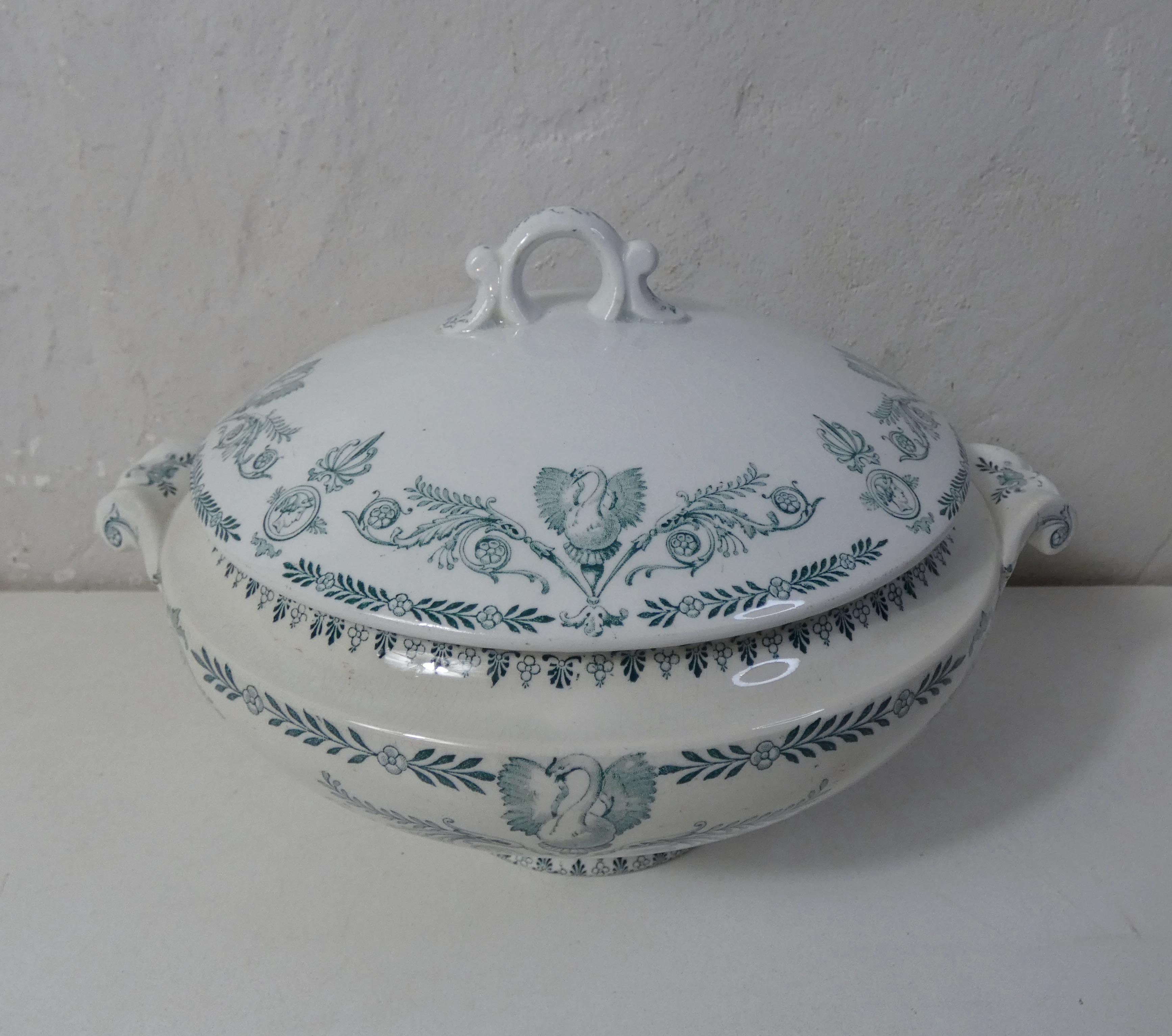 iron earth tureen compiegne