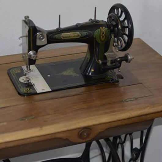 SEWING MACHINES