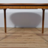 Table à manger extensible en teck ovale du milieu du siècle de McIntosh, années 1960