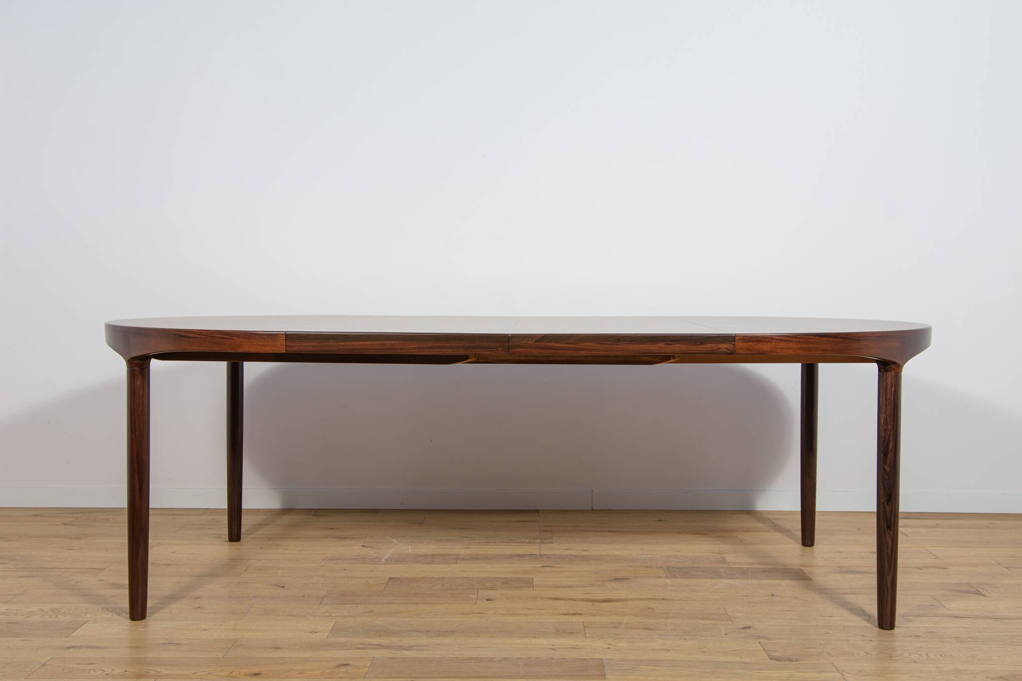Mid-Century Extendable  Rosewood Dining Table by Harry Østergaard for Rande
