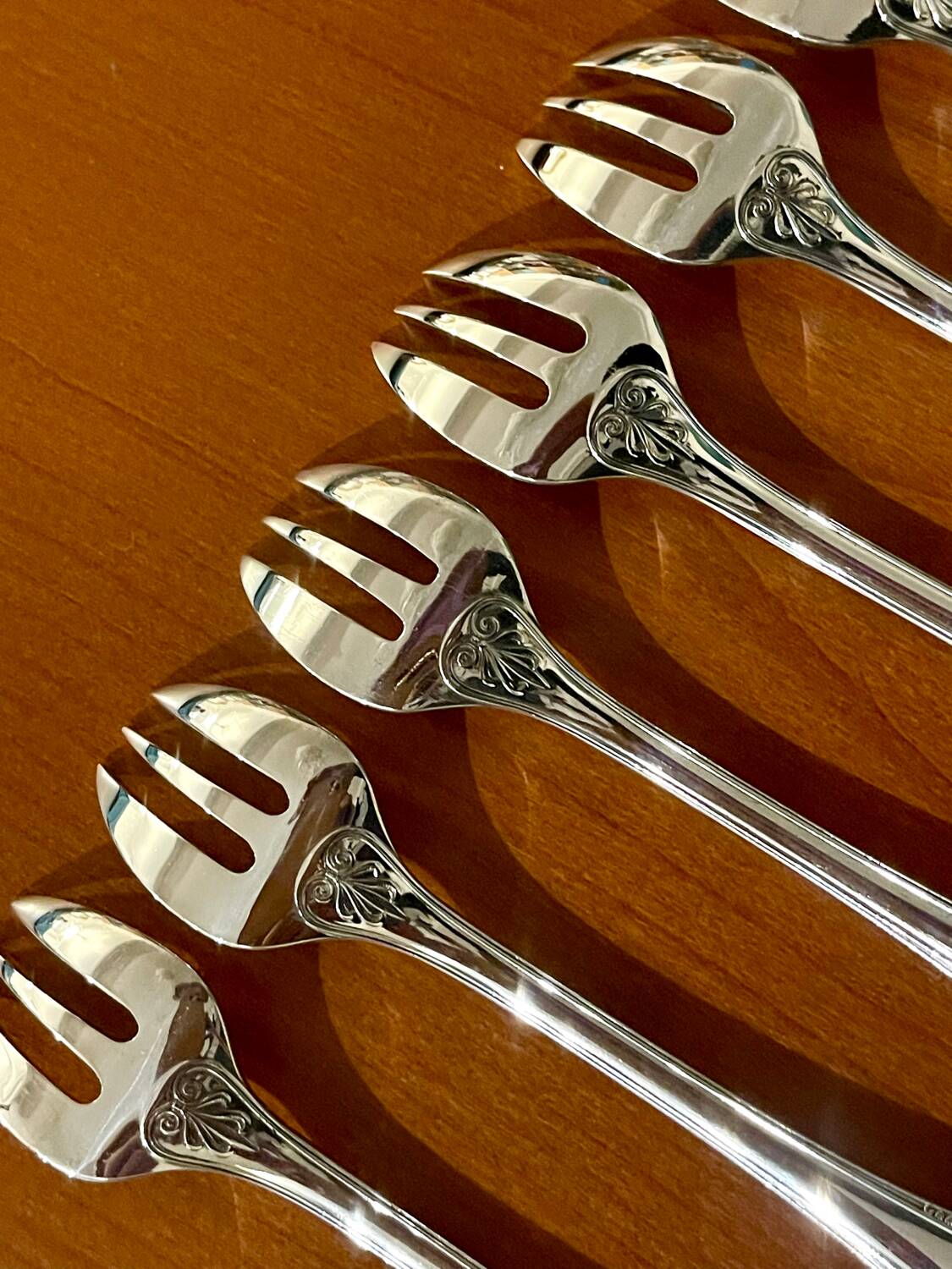 Christofle Malmaison 12 oyster forks excellent condition