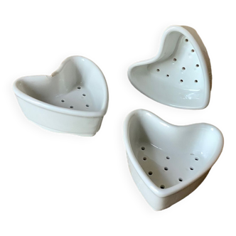 3 porcelain faitselle molds