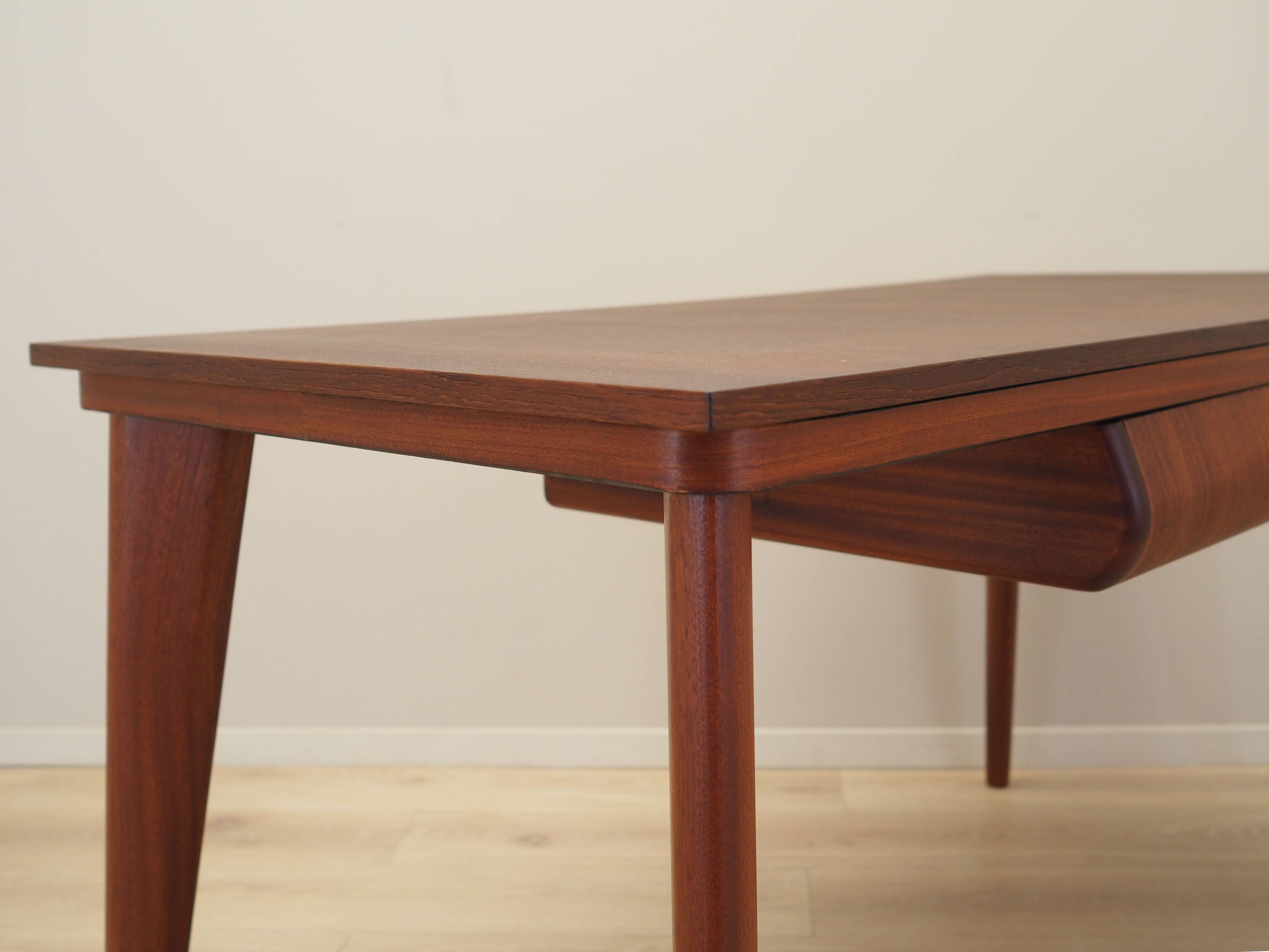 Oak desk, Italian design, 1970s, production: Italy