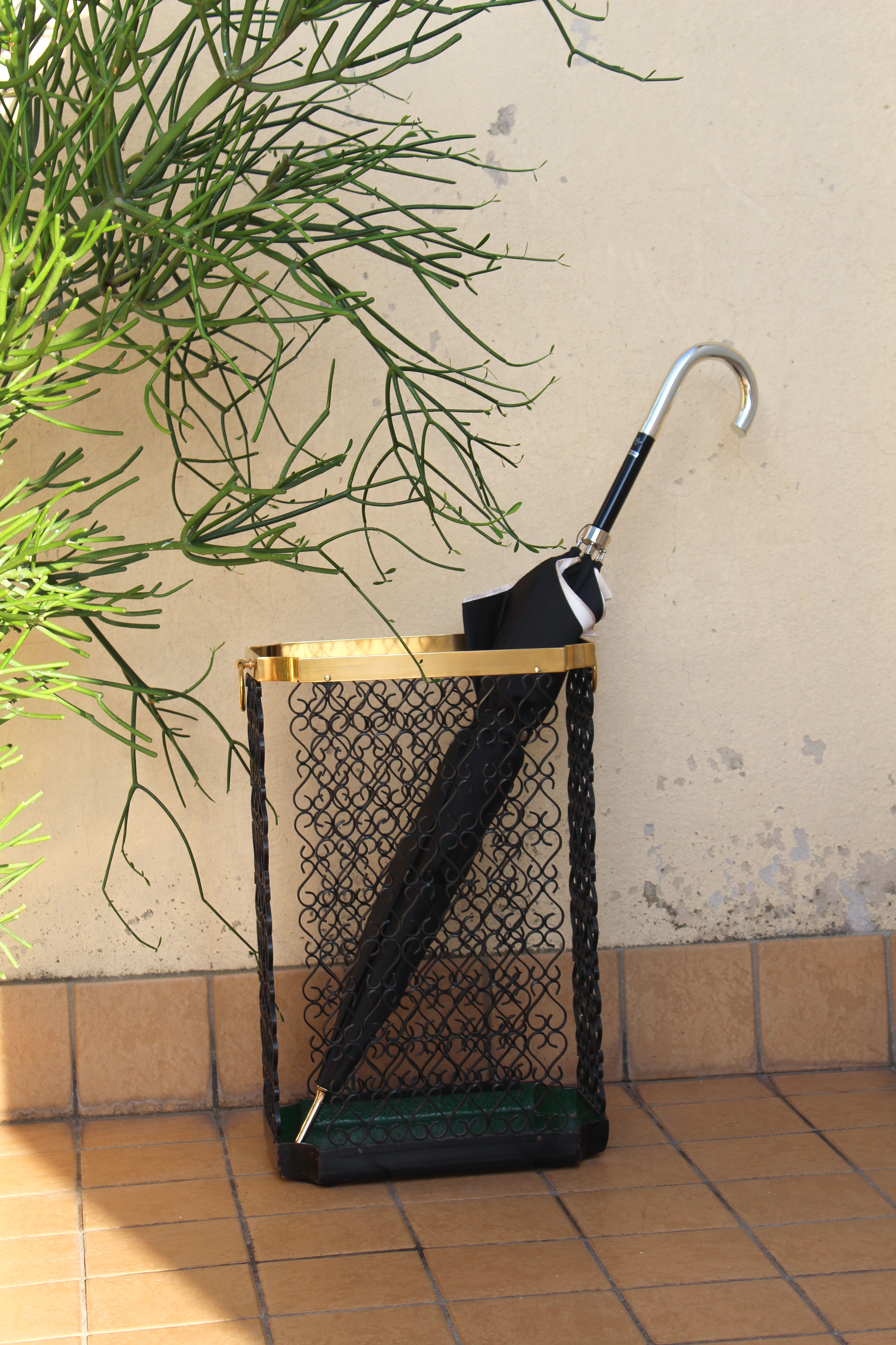 Porte-parapluie en fer forgé et laiton, Italie années 70