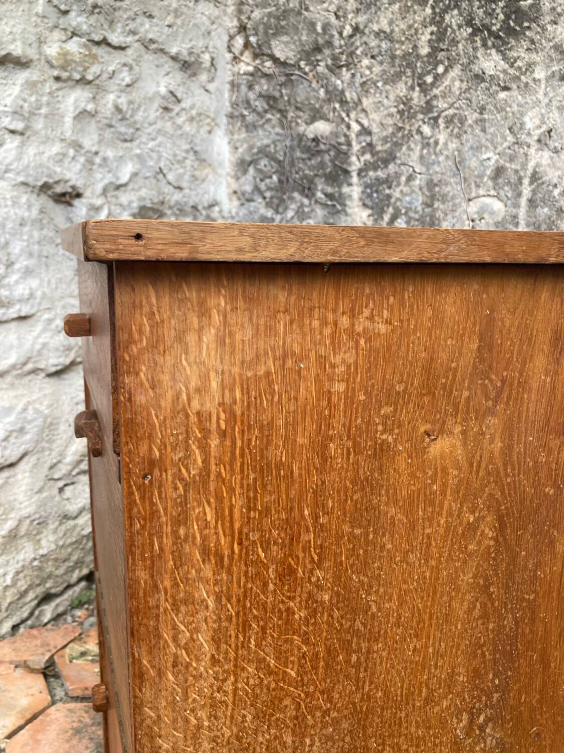 Meuble de rangement ancien