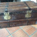 Travel trunk end 19 th century entirely renovated