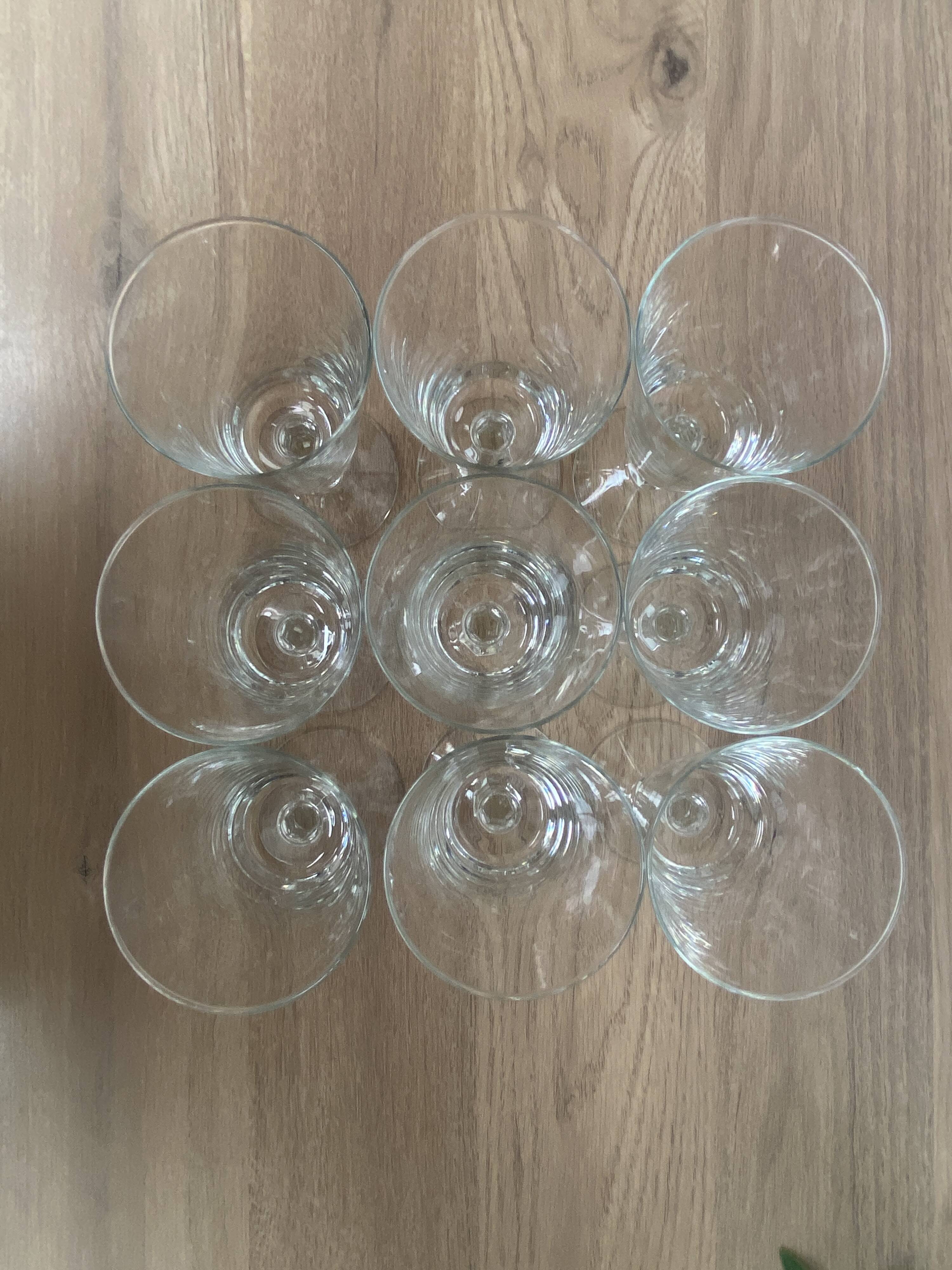 Set of 9 red wine glasses