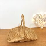 Natural wicker presentation basket