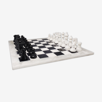 Jeu d'échecs noir et blanc des années 1970 en albâtre de Volterra fait main en Italie