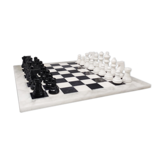 Jeu d'échecs noir et blanc des années 1970 en albâtre de Volterra fait main en Italie