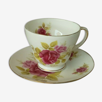 Tasse à thé en porcelaine anglaise modele duchesse n° 1