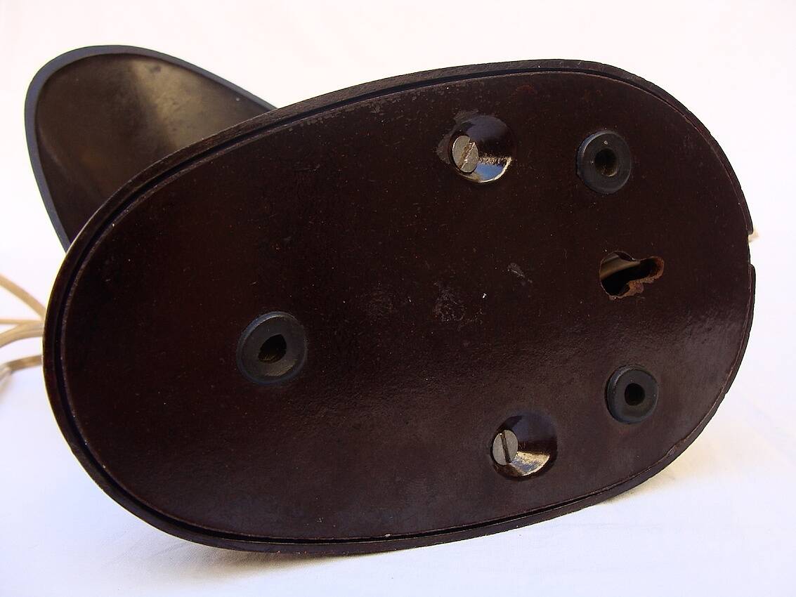 1930 wall lamp in Art Deco bakelite