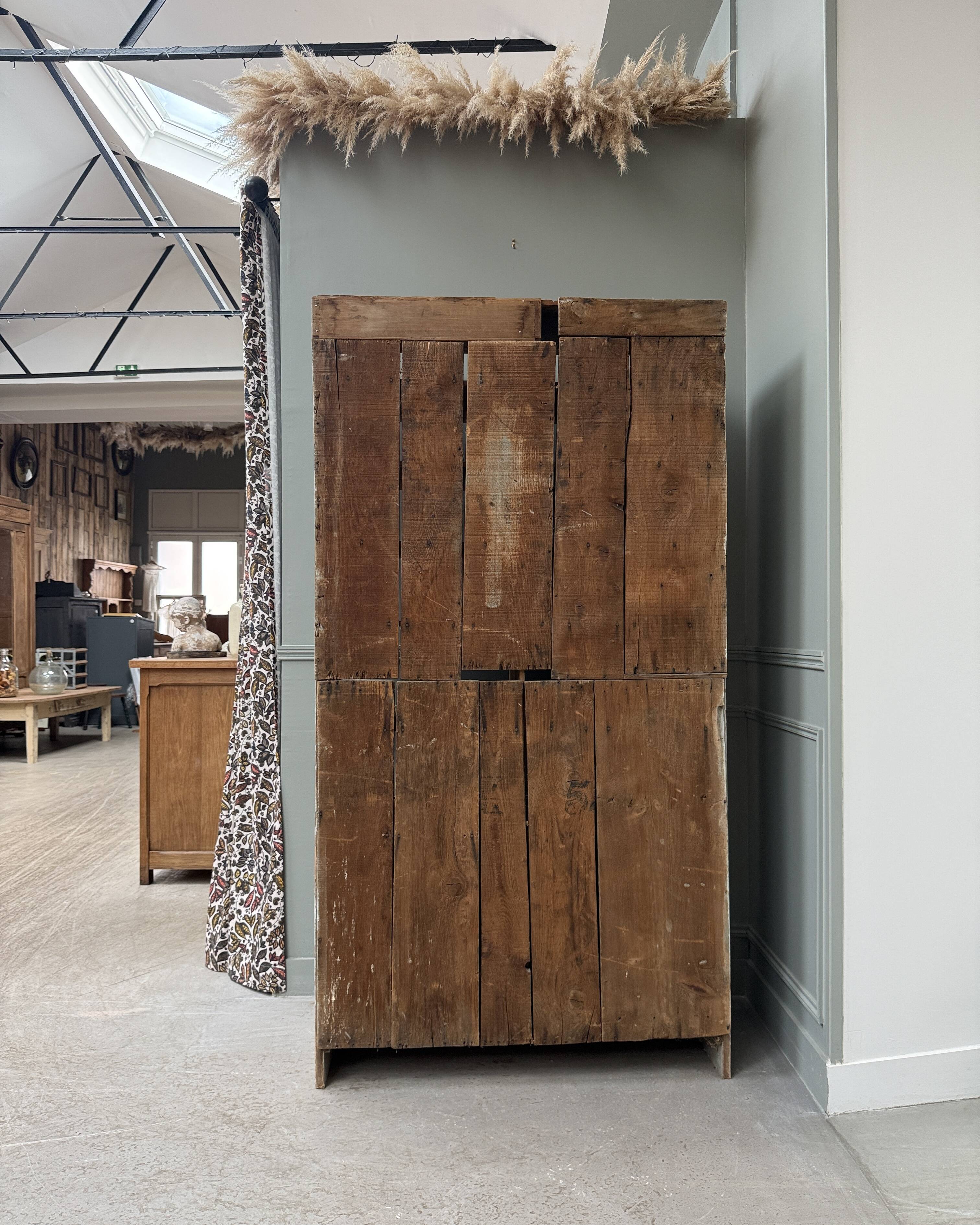 Patinated workshop furniture with compartments (renovated)