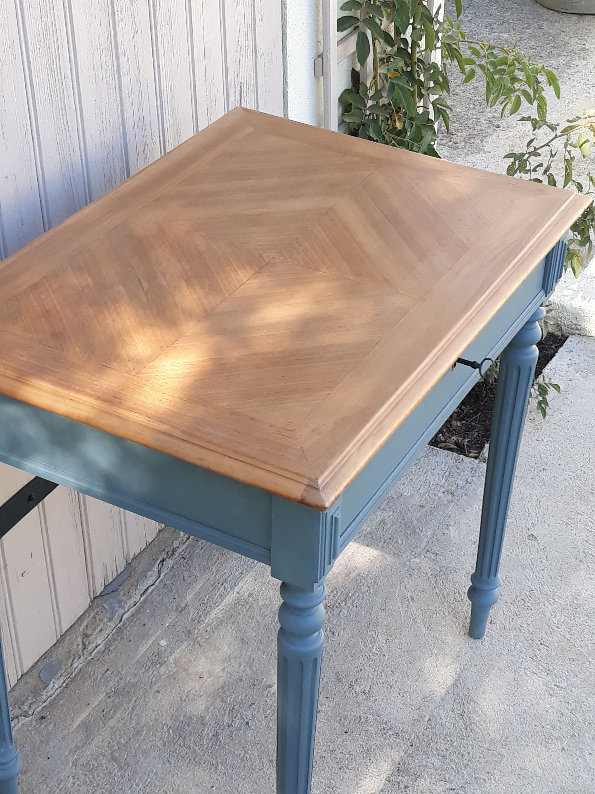 Bureau de style Louis XVI