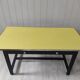 Table vintage bois et formica jaune