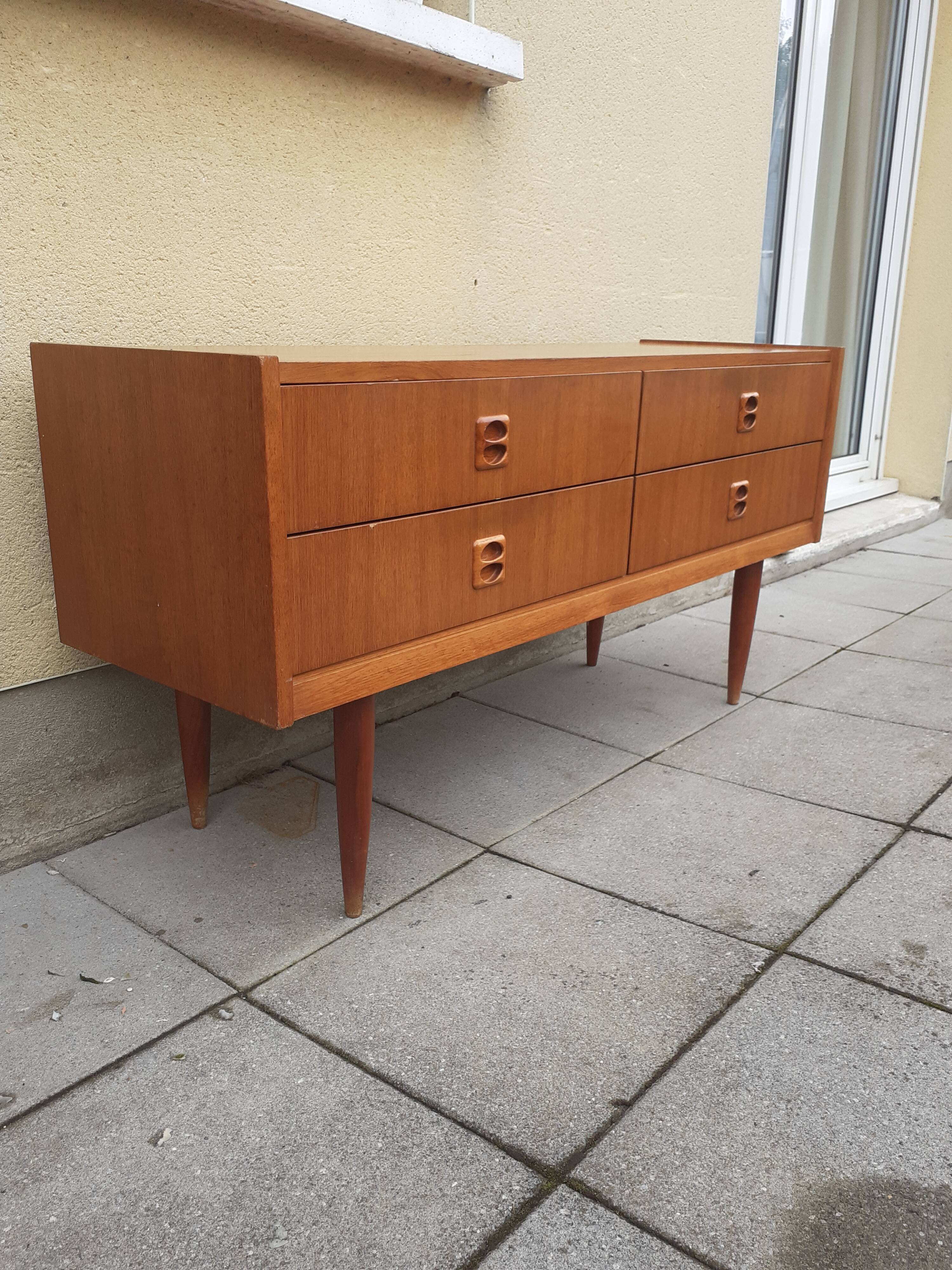 Scandinavian enfilade