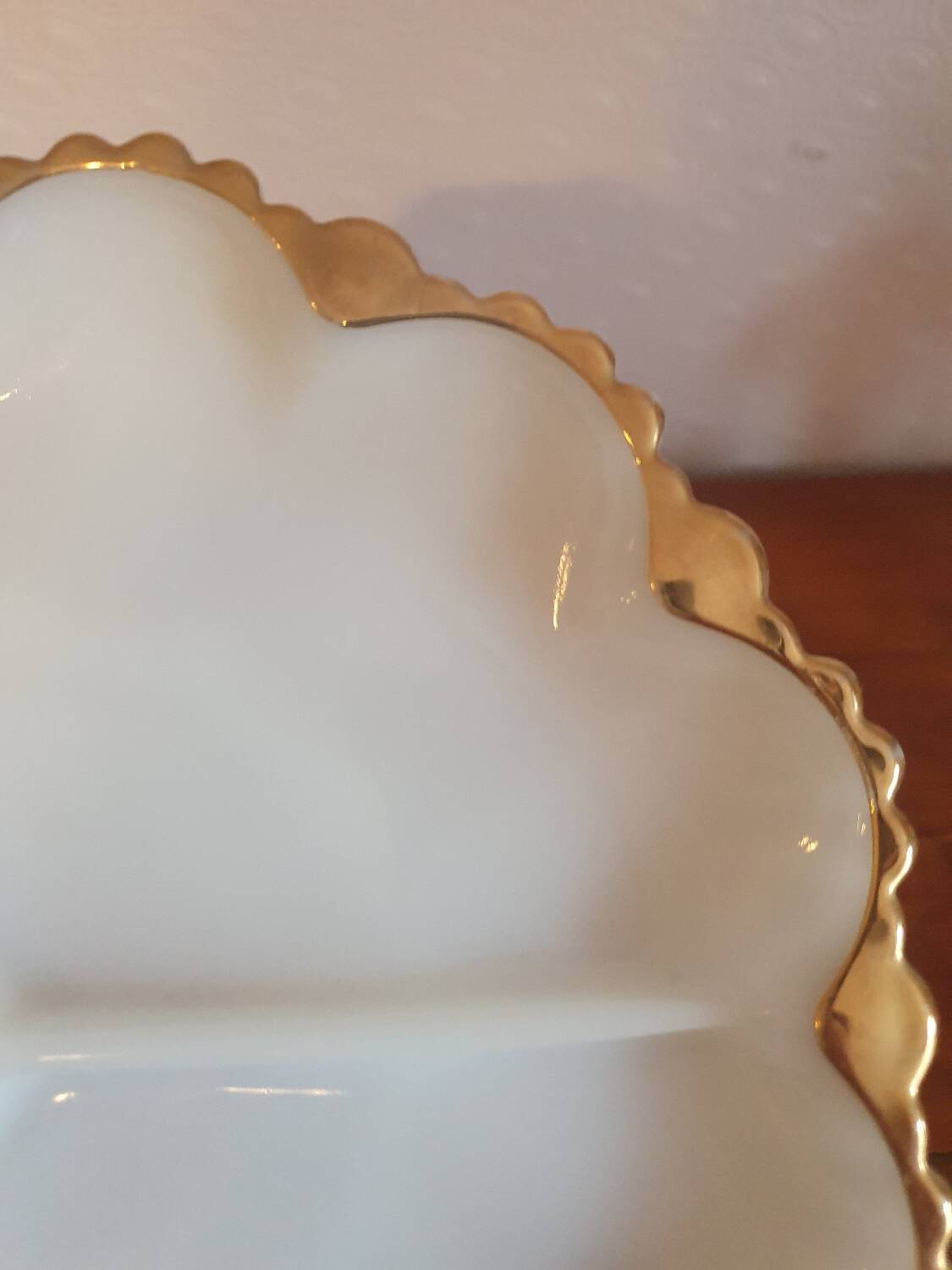 Dish with 3 compartments in opaline and vintage gilding