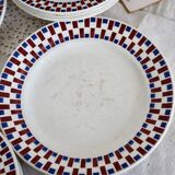 Part of a vintage Bandonviller faience table service, Joubert model, 14 pieces, early 20th century