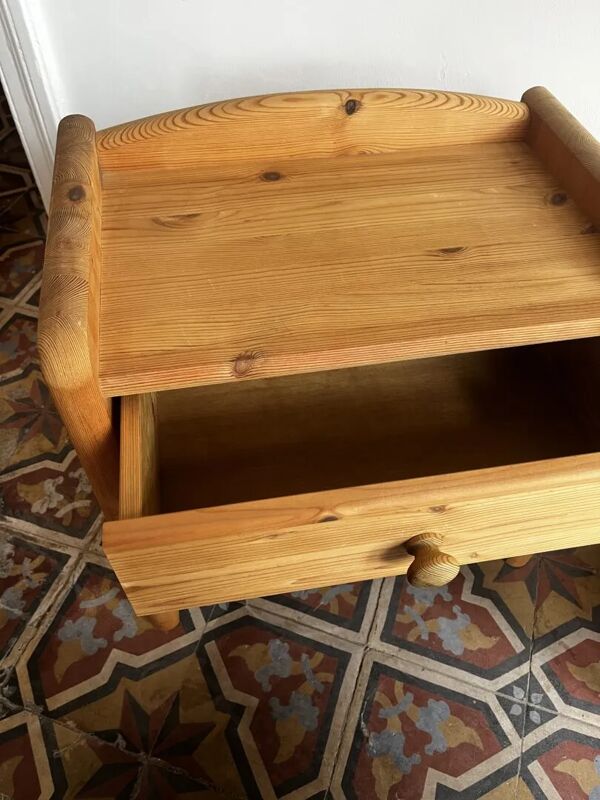 Table de chevet - bois de pin
