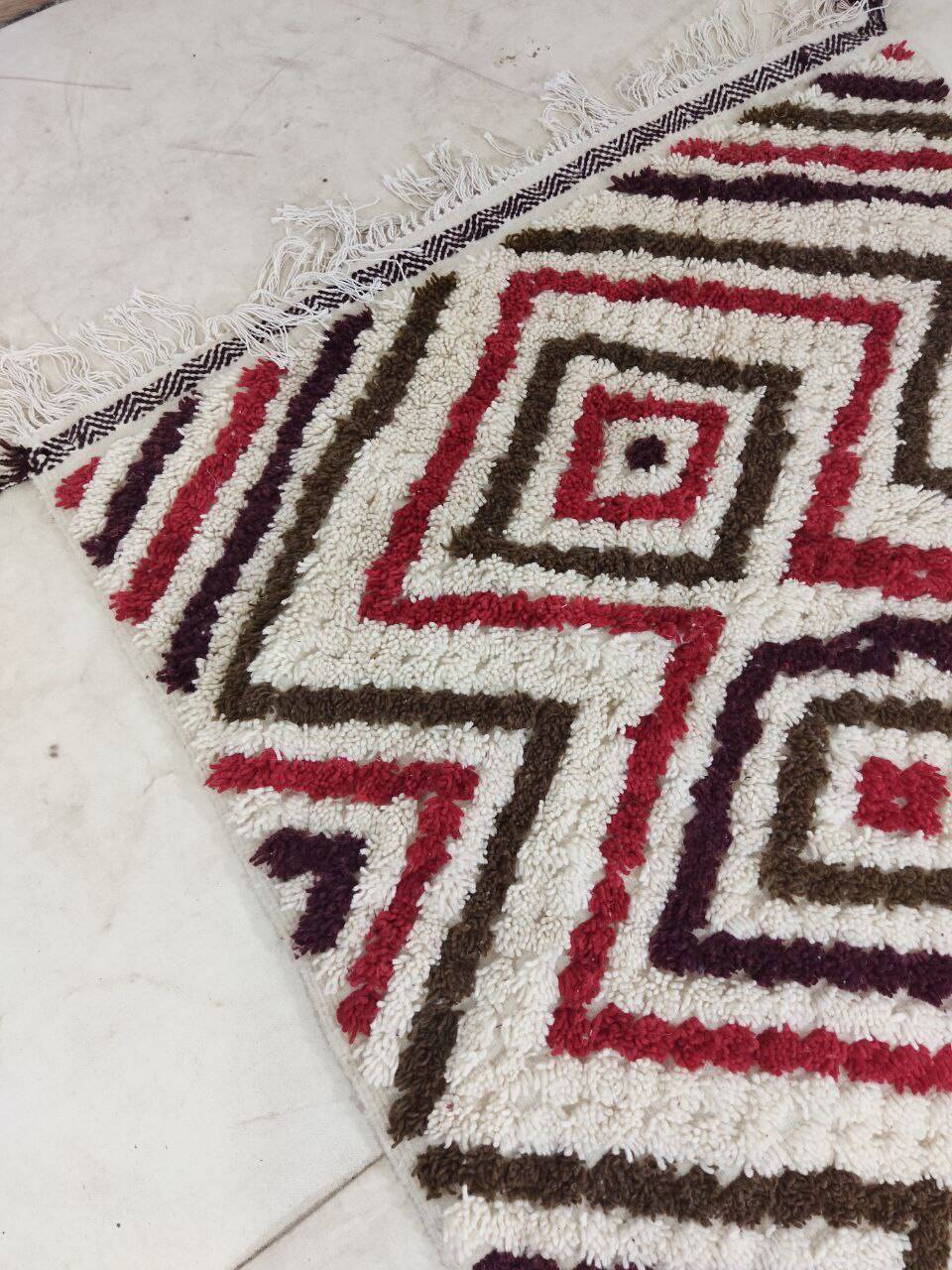 Handmade moroccan berber rug 255 x 138cm