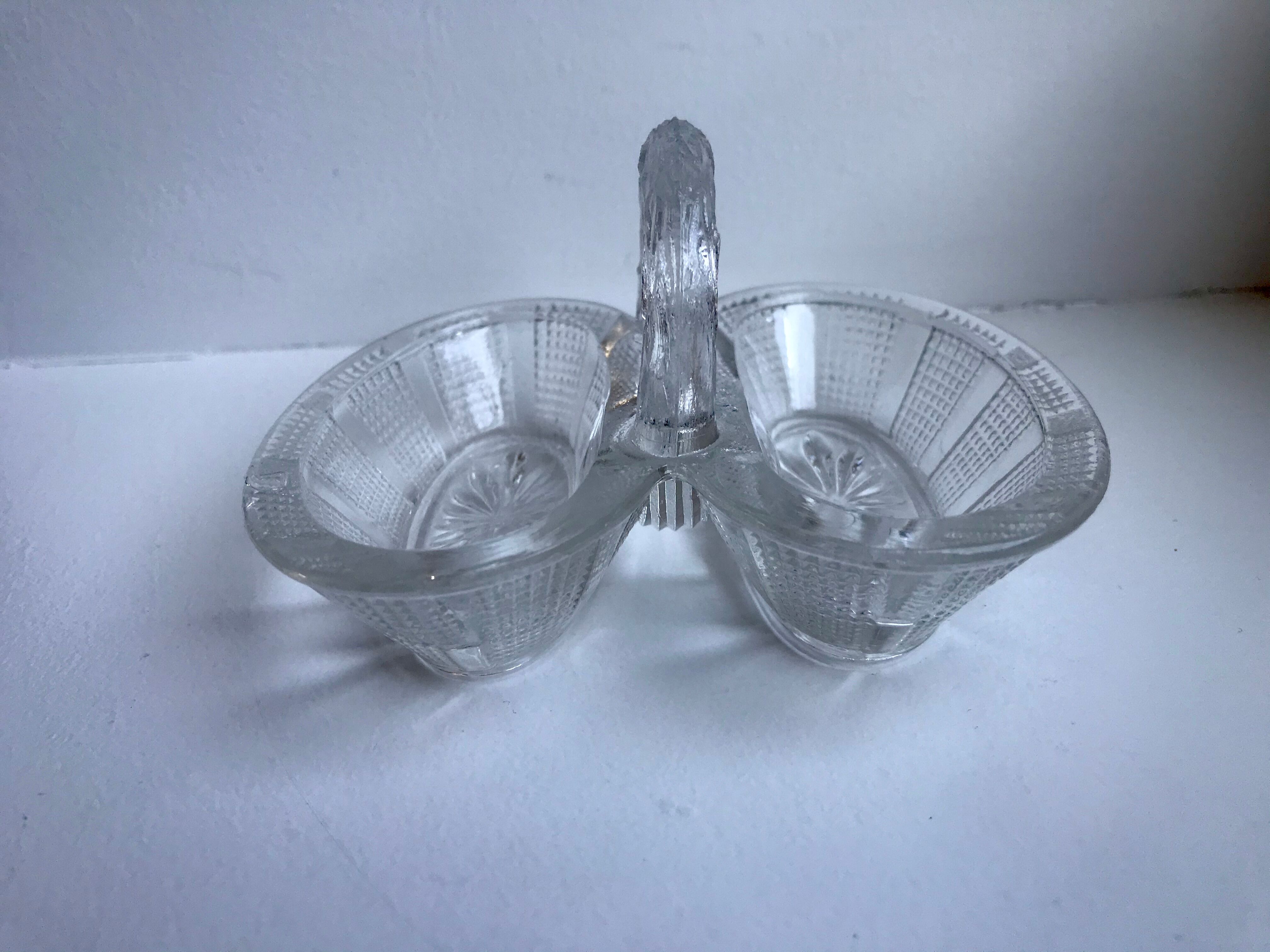 Vintage salt shaker / salter in molded glass