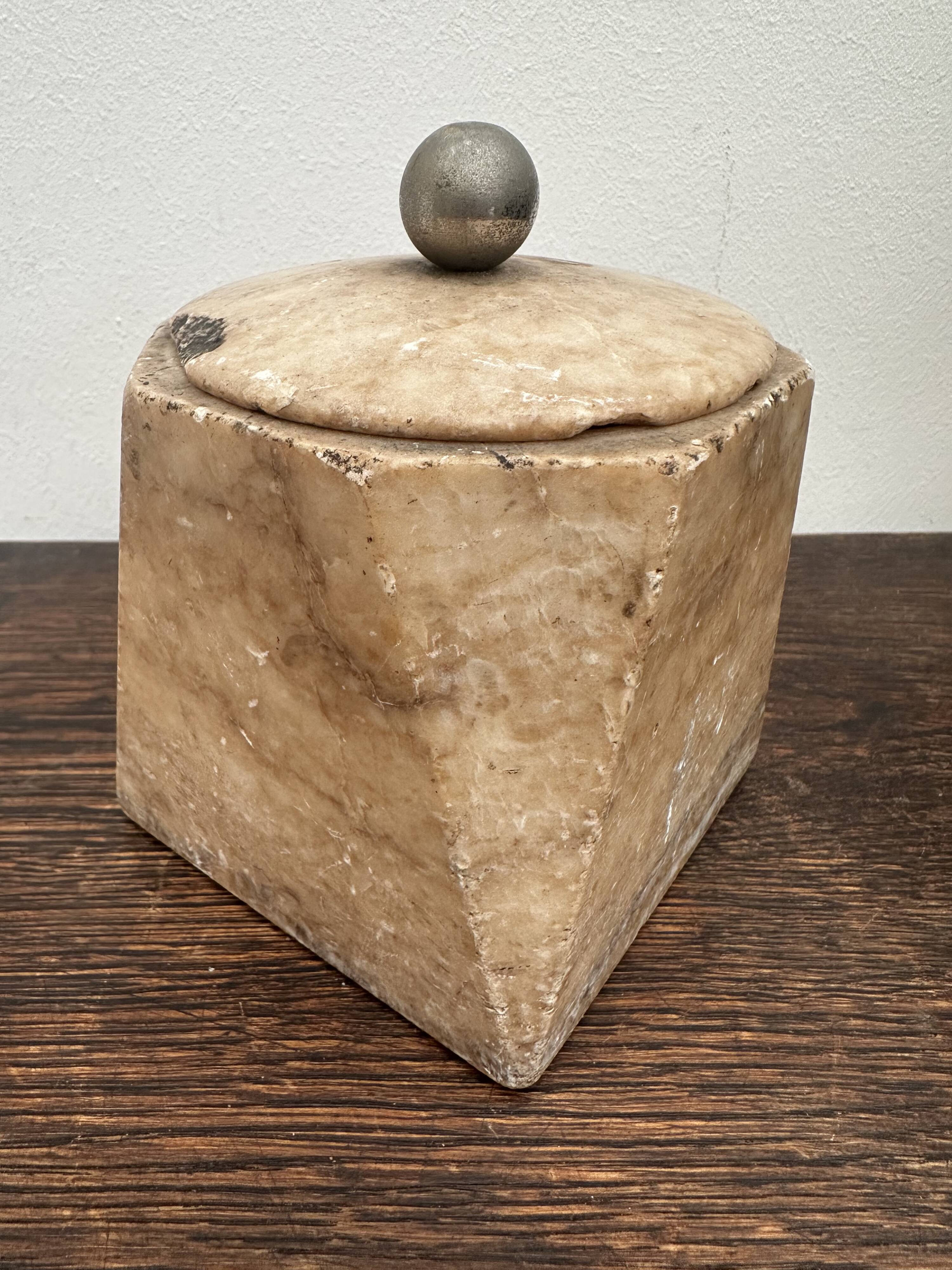 Art Deco marble snuffbox