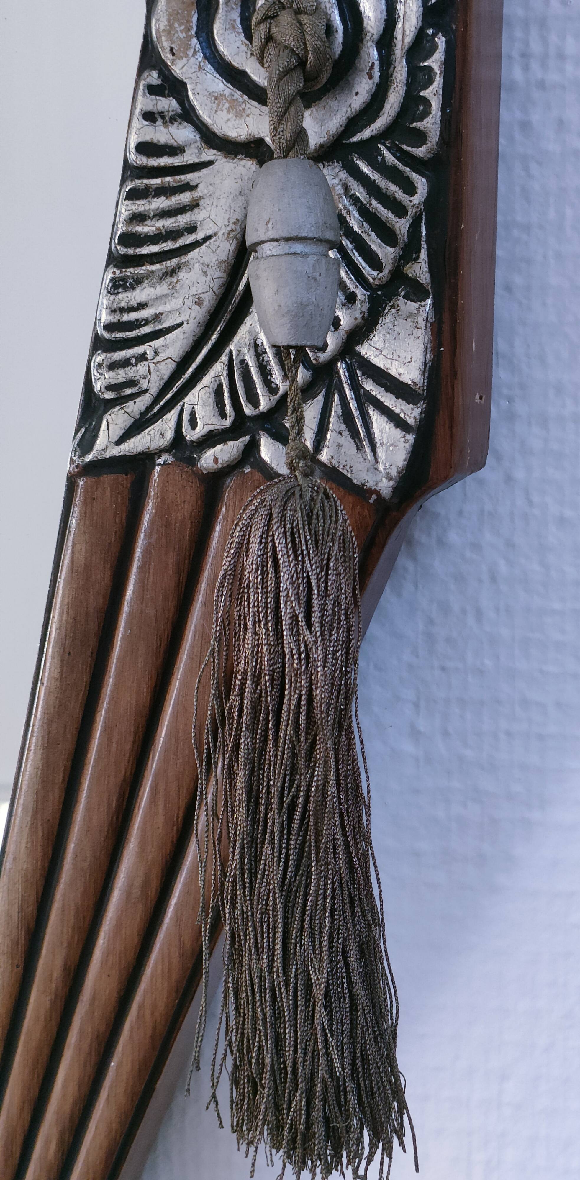 Miroir Art Déco en bois, stuc et passementerie