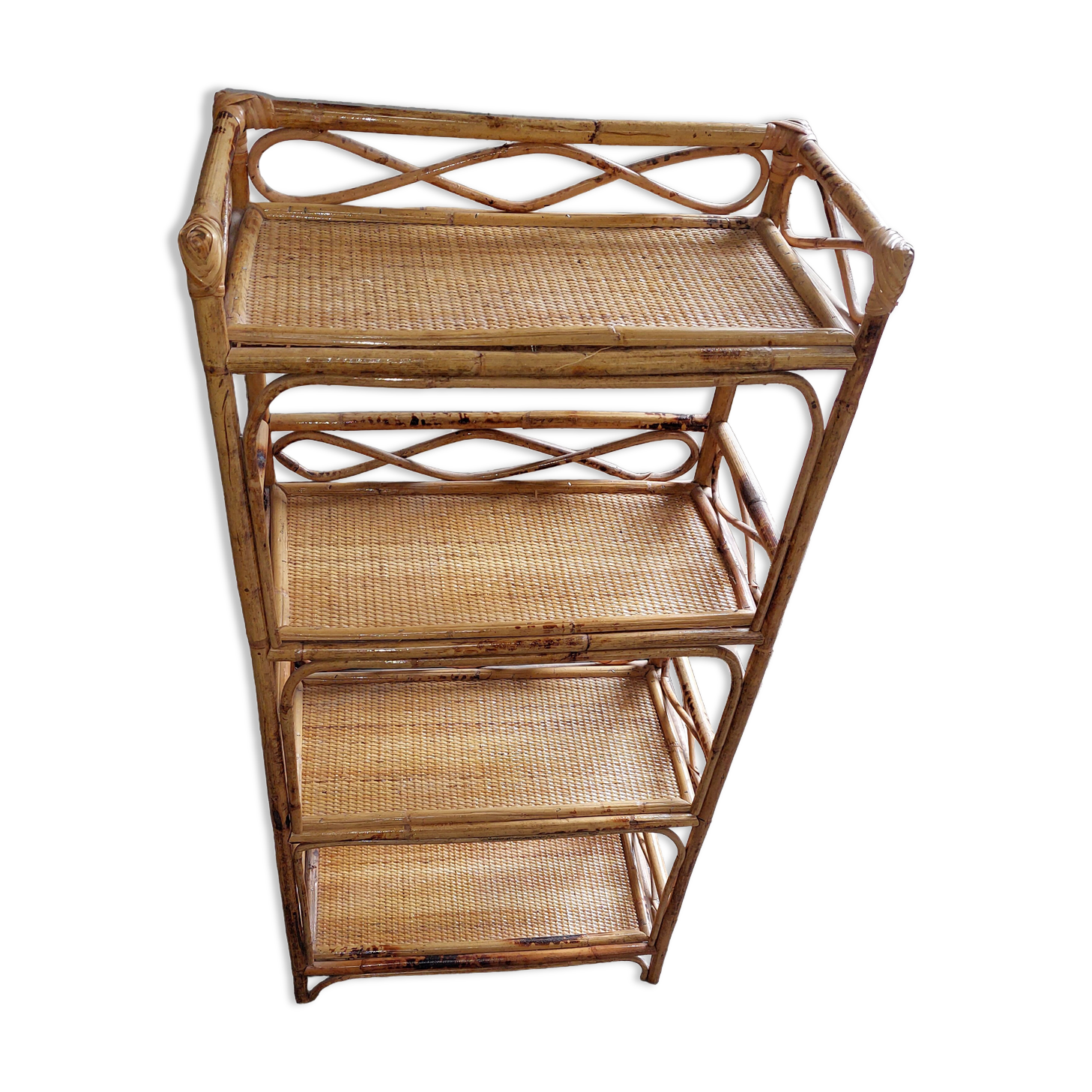 Furniture 4 shelves in used rattan