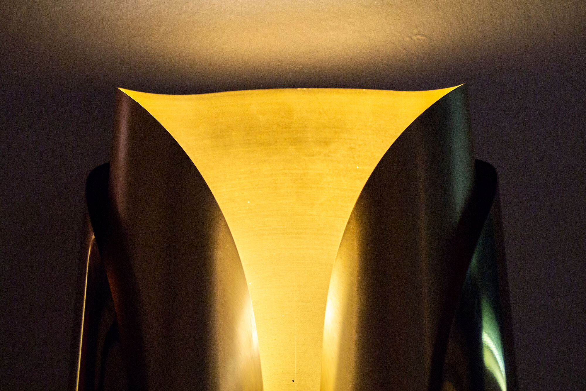 Brass wall lamp Italy 70s