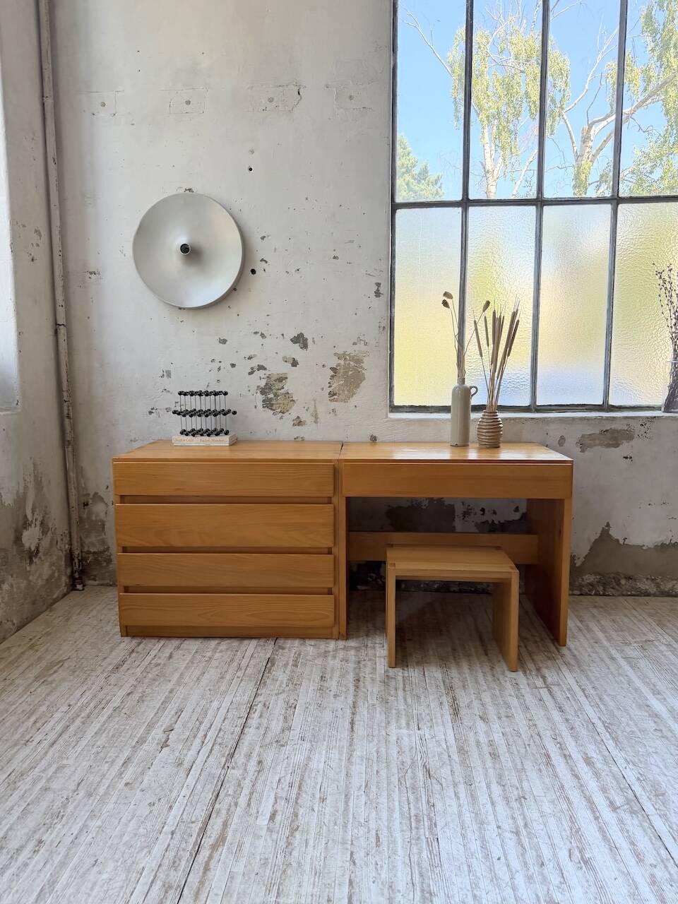 Bureau + commode + tabouret pin Maison Regain Savoie