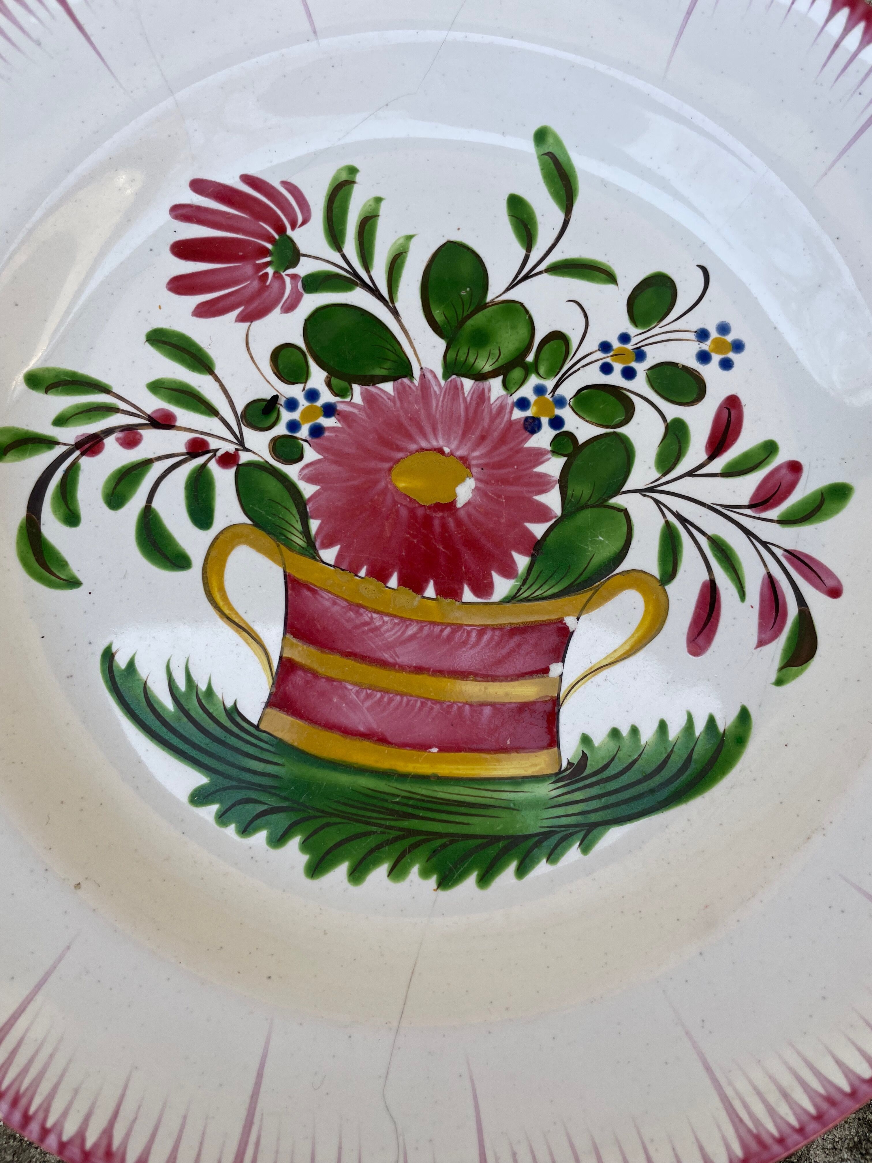 Lot de 6 assiettes anciennes à motif floral