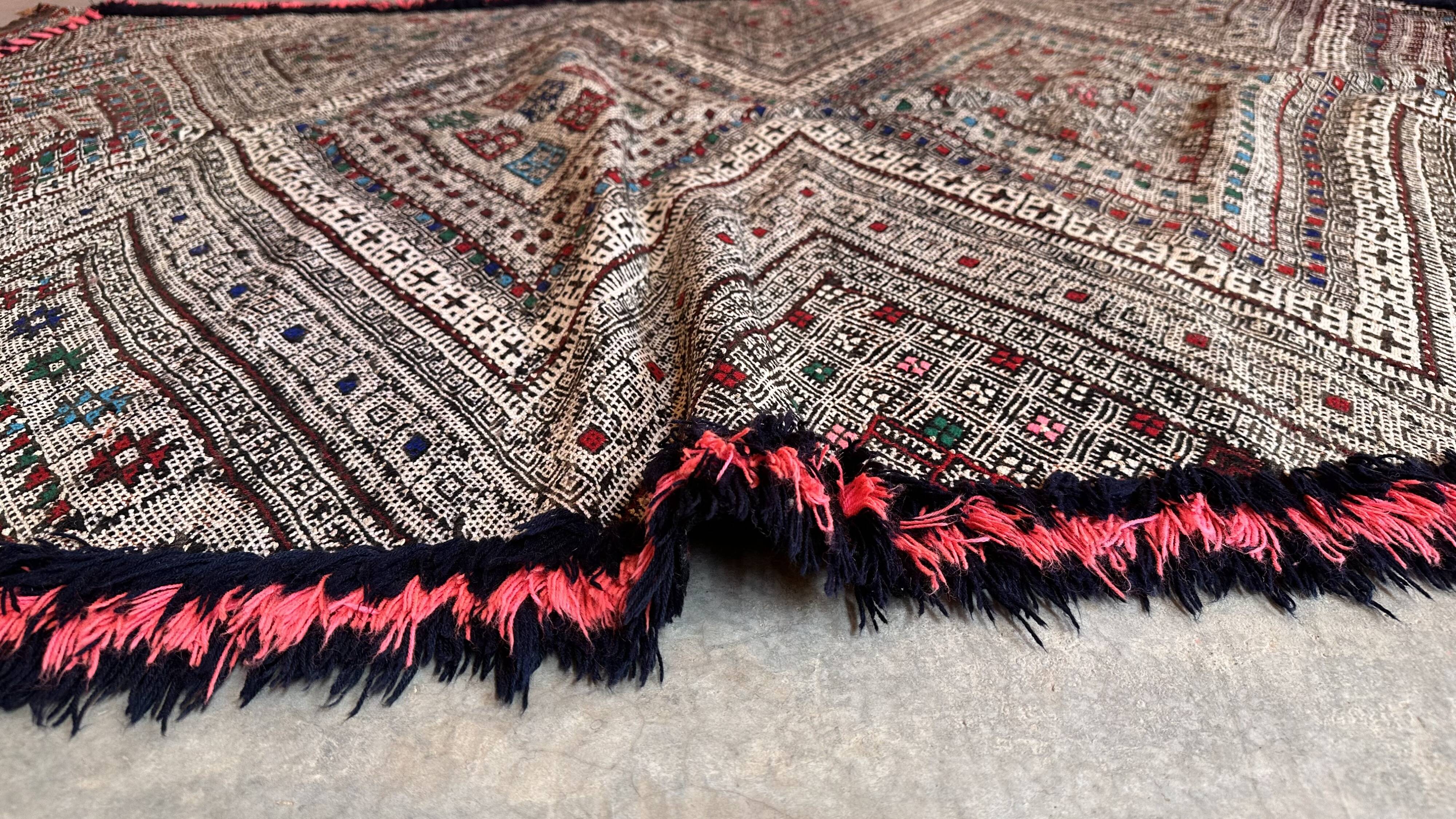 Moroccan Kilim Zayan Rug - 310 x 147 cm