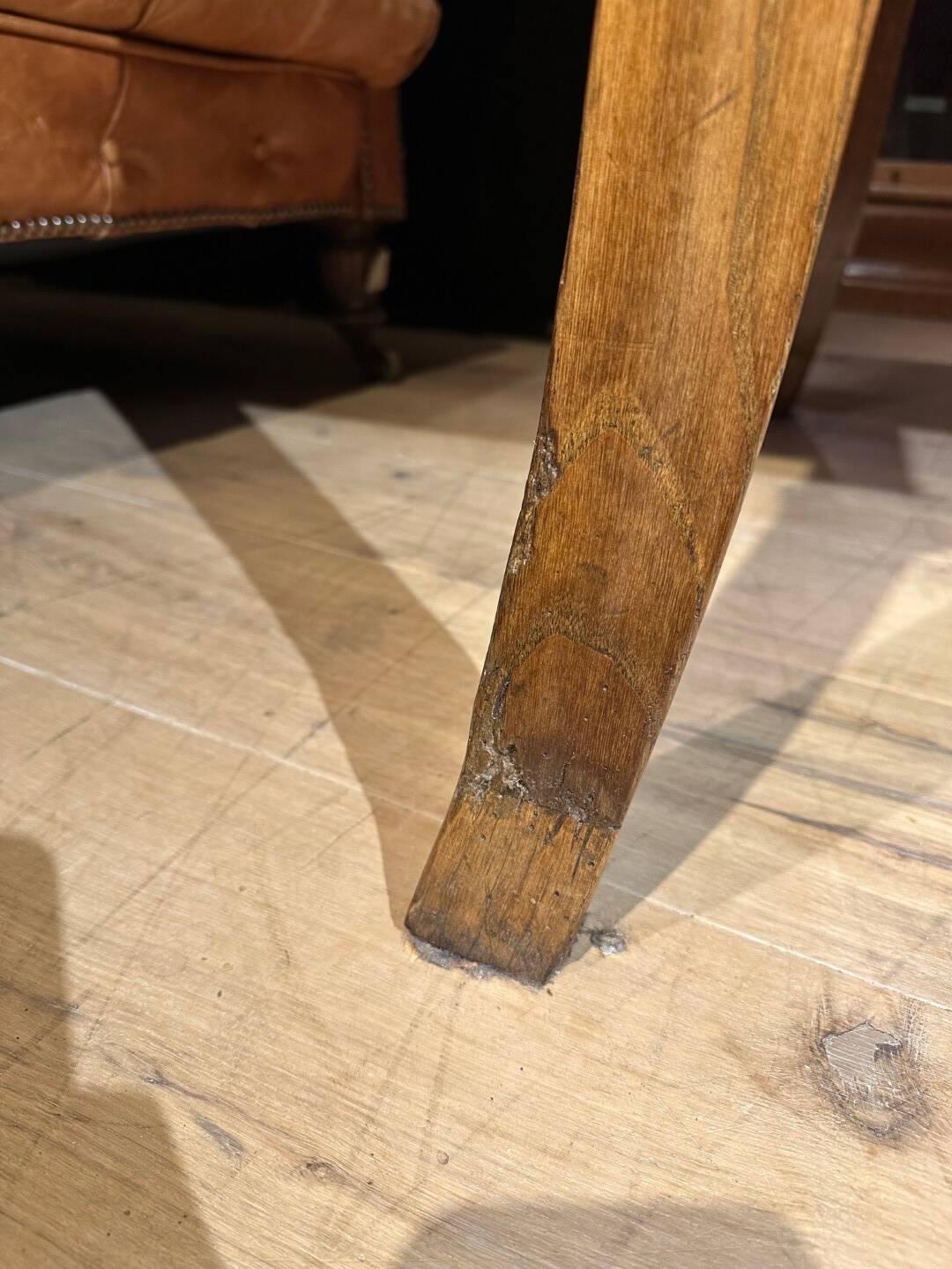 French antique writing table