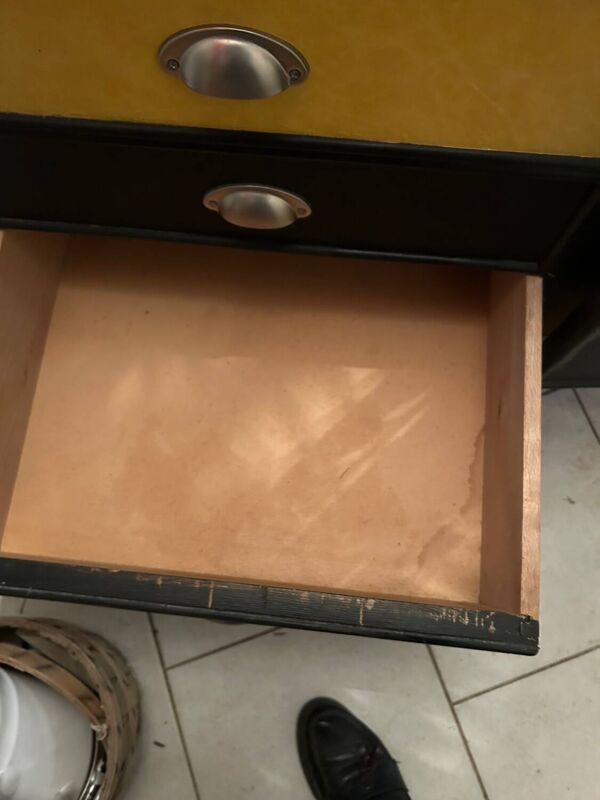 Commode buffet année 60 cuir et bois
