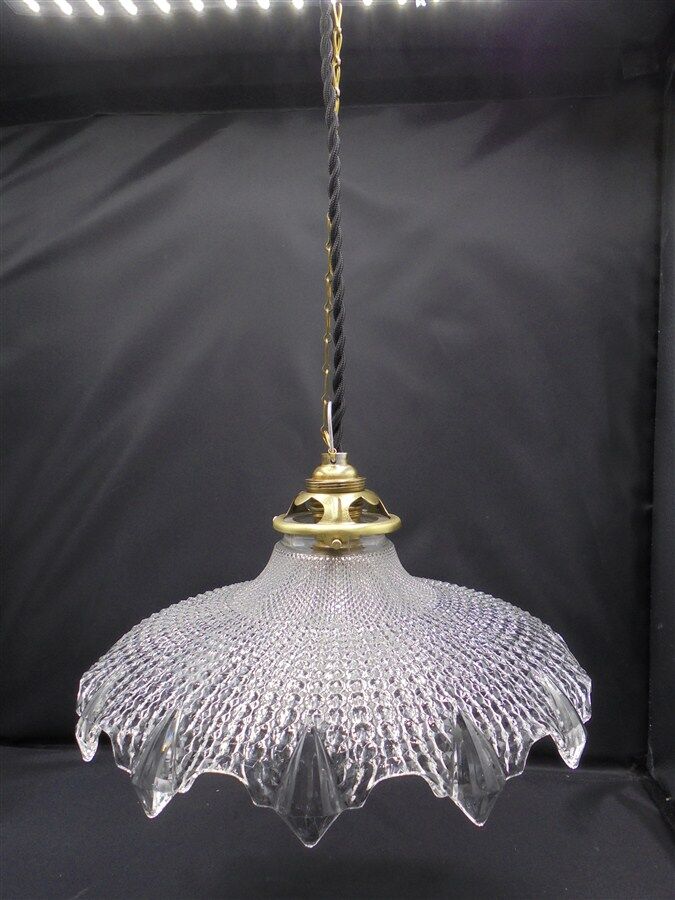 Pendant light in glass